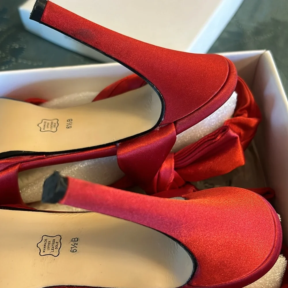 Caparros Gorgeous Red Satin Party Sandals - Picture 3 of 8